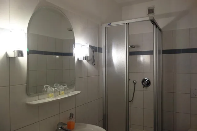 غرفة كبيرة بسرير كينج، Hotel Lex 9/10