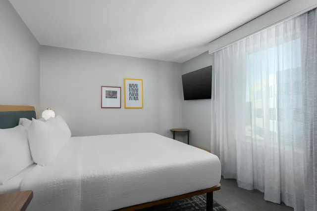 Efficiency, Suite, King Bed, Accessible، Homewood Suites by Hilton Newport Cincinnati 1/5