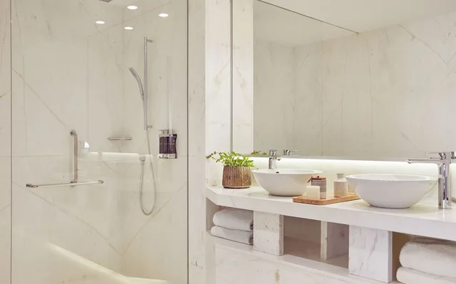 Suite, King Bed, Gran Via View، Hyatt Centric Gran Via Madrid 3/3