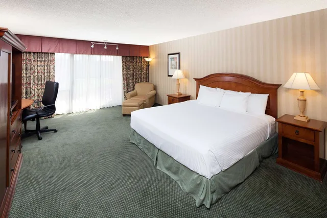 غرفة بسرير كينج، Red Lion Hotel Pendleton 2/4