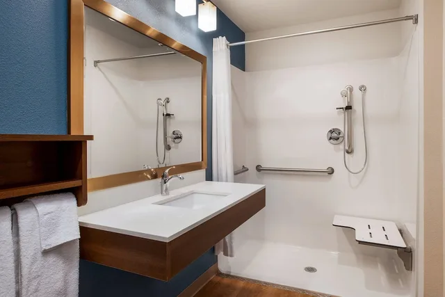 غرفة بسريرين كوين لذوي الإعاقة، WoodSpring Suites Washington DC Northeast Greenbelt 5/7