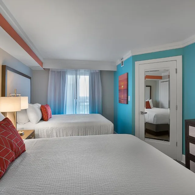 3 Bedrooms, Condo, Ocean Front، Grande Cayman Resort 3/10