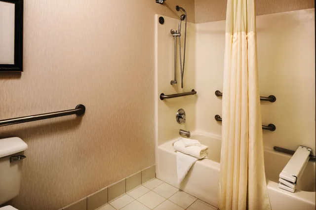 Room, 2 Queen Beds, Sofa, Accessible, DoubleTree by Hilton Olympia Downtown Capitol District 8/10