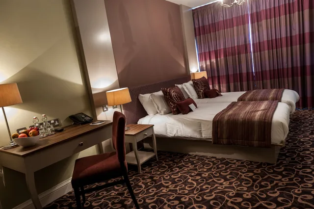 غرفة بسريرين منفصلين، Halifax Hall 1/3