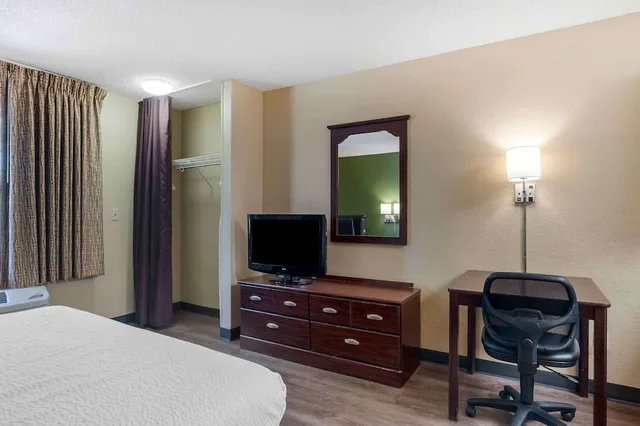 استوديو بسرير كوين، Extended Stay America Orange County - Lake Forest 2/3