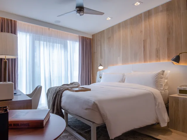 غرفة قياسية بسرير مزدوج، Browns Avenue Hotel 1/3
