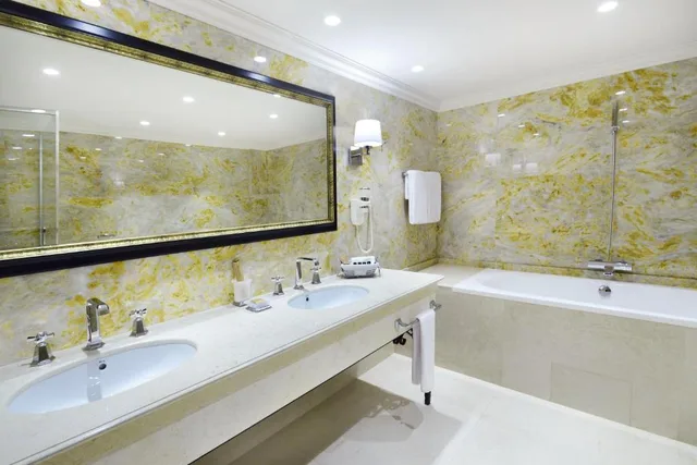 Ambassador, Suite، Ambassadori Hotel Tbilisi 1/1