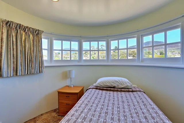 3 Bedrooms, Family, House, 6 Beds, 2 Queen Beds, Two Story، Riverfront Motel & Villas 7/9