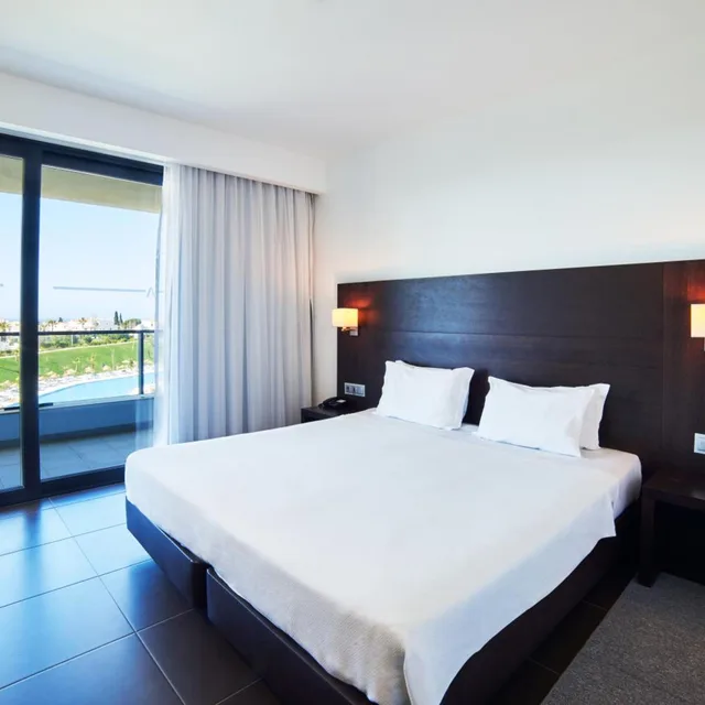 جناح بريميوم بإطلالة، RR Alvor Baia Resort 1/6