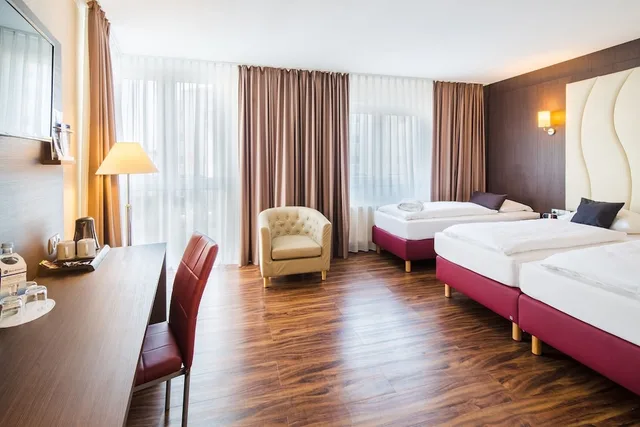 Studio, Suite, King Bed, Balcony, Airways Hotel Frankfurt Airport West 2/5