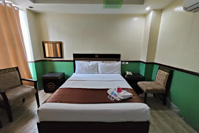 غرفة قياسية بسرير مزدوج، OYO 838 Manila Crown Palace Hotel 4/6