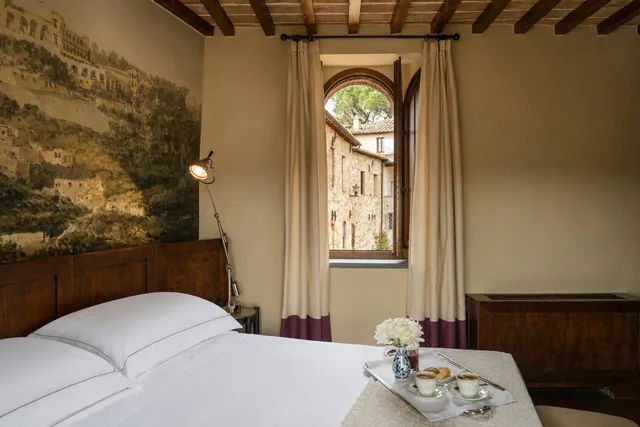 Deluxe Room, Castel Monastero 3/5