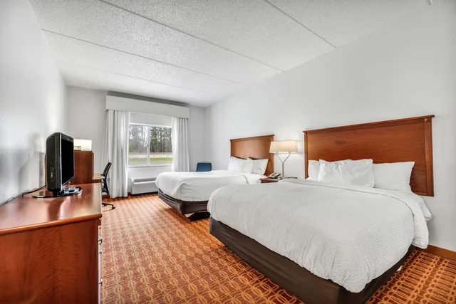 غرفة ديلوكس بسريرين كوين، FAIRFIELD INN AND SUITES LUMBERTON 2/4