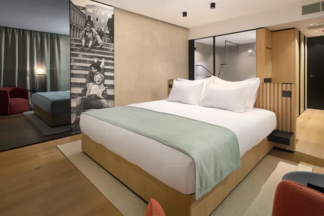 Premium, King Bed, Sea View, Ambasador 2/3