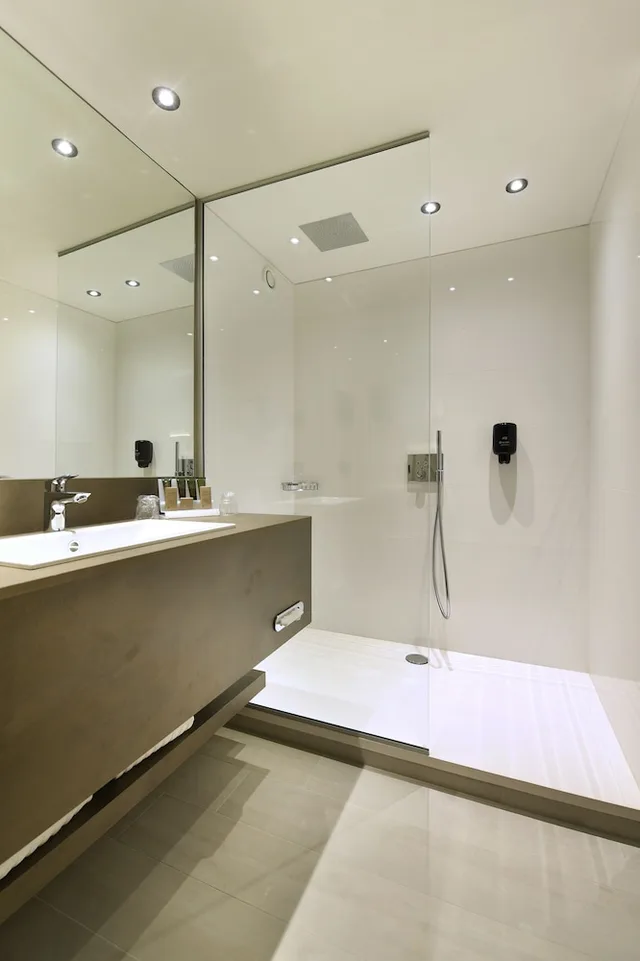 غرفة سوبيريور بسرير مزدوج، Hotel Charleroi Airport Van Der Valk 6/6