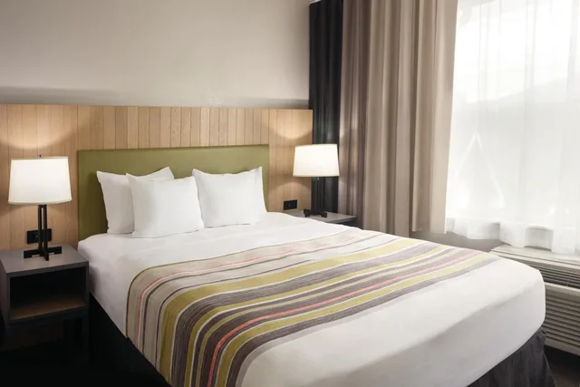 جناح بسرير كينج بغرفة نوم واحدة مع أريكة، Country Inn Suites By Radisson Chattanooga Lookout Mountain 6/8