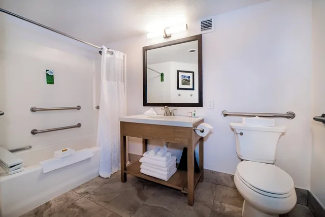 جناح بسرير كينج بغرفة نوم واحدة لذوي الإعاقة، Holiday Inn Estes Park 4/4