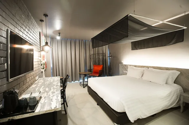 Art, Twin Beds, Bathtub، Art Mai Gallery Nimman Hotel 9/10