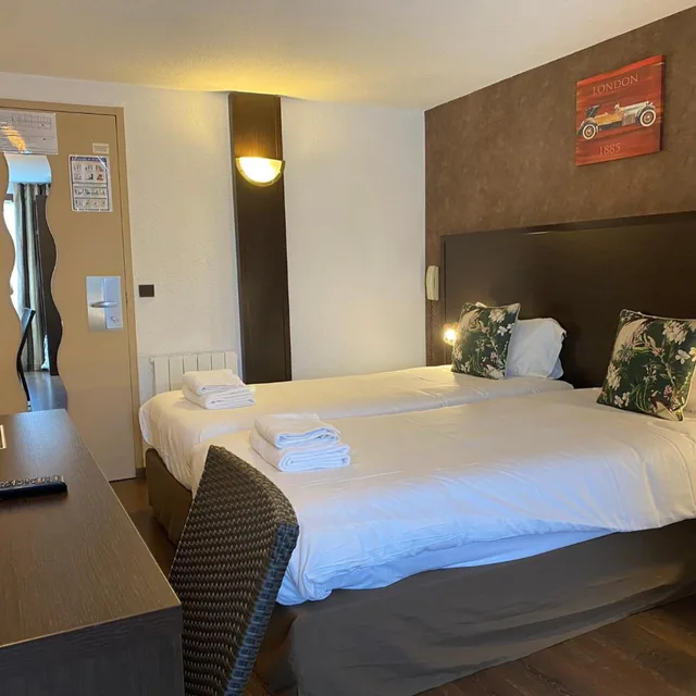 غرفة بسريرين منفصلين، Shelder Hotel 3/5