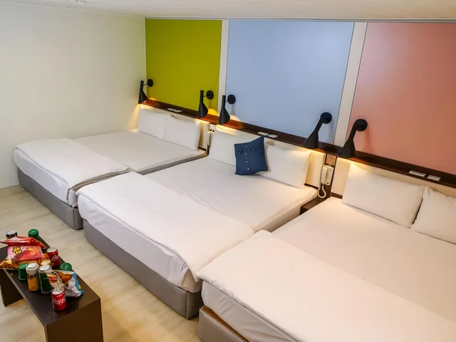 غرفة عائلية ركنية بثلاثة أسرّة، MF Hotel Penghu 1/2