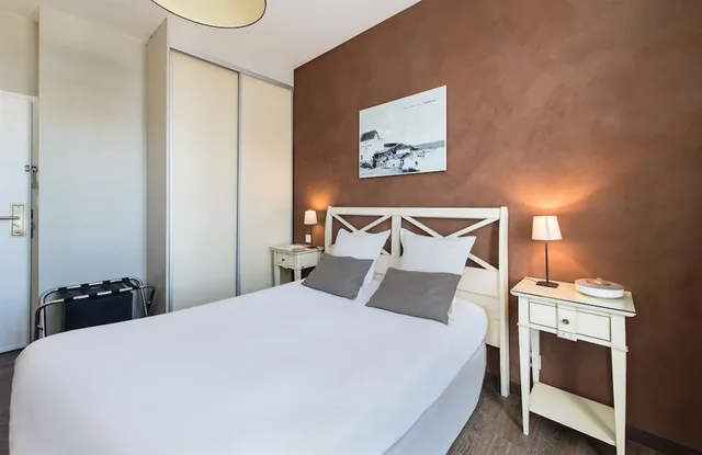 غرفة كلاسيكية بسرير مزدوج بإطلالة على المدينة، Best Western Hotel De La Plage 5/9