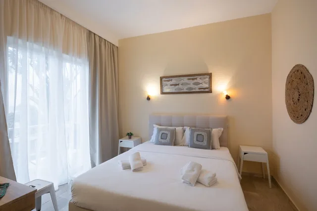 غرفة بسرير مزدوج أو سريرين منفصلين بإطلالة على الجبل، Aurora Beach Hotel 2/10