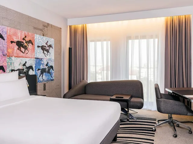 غرفة تنفيذية بسرير كوين، NOVOTEL Bishkek City Center 5/8