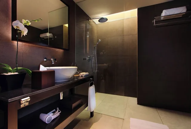 غرفة سوبيريور بسرير كينج، THE 1O1 Bali Fontana Seminyak 7/8