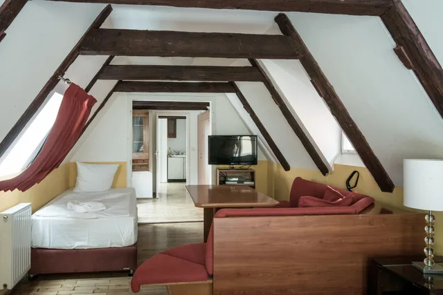غرفة أساسية ثلاثية، Charles Bridge Hostel & Apartments 3/4