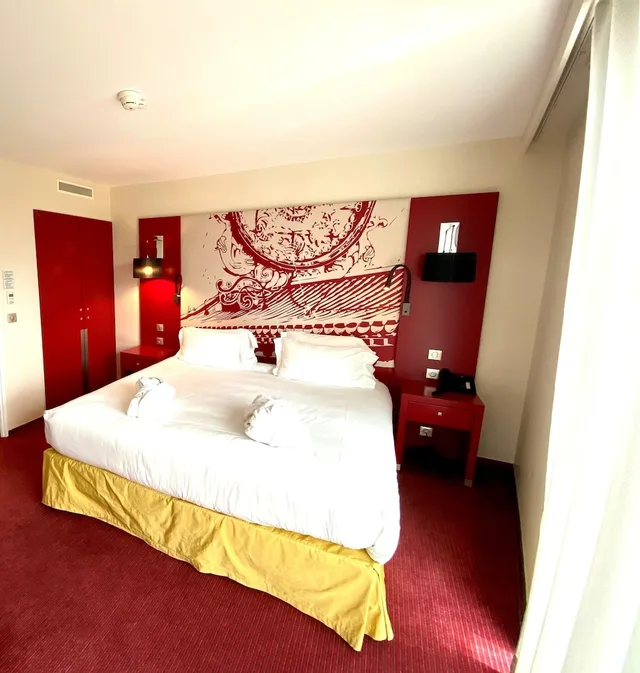 جناح بسرير كينج بشرفة، Crowne Plaza Montpellier Corum 3/10