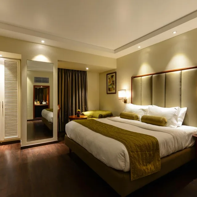 Deluxe, King Bed, Lemon Tree Premier the Atrium 1/6