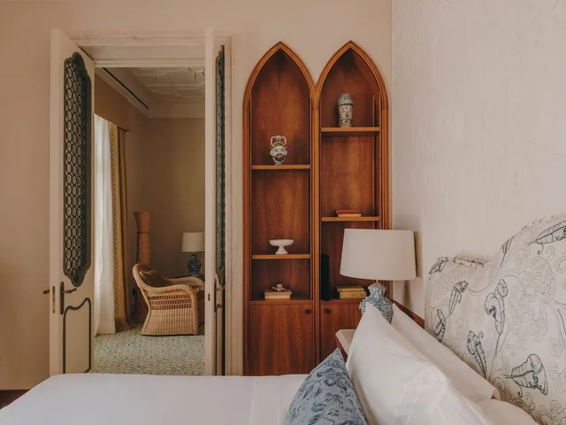 جناح جونيور بسرير كينج بشرفة، Grand Hotel Timeo A Belmond Hotel Taormina 1/1