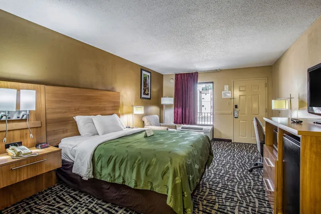 غرفة قياسية بسرير كوين، Quality Inn Bowling Green South 6/10