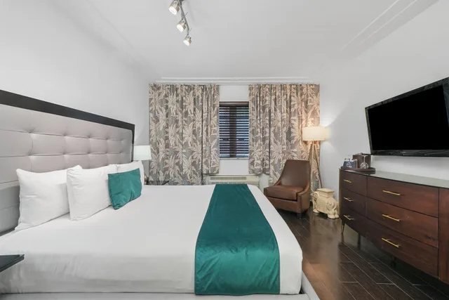 Classic, Double Bed, Riviera Suites South Beach 2/5