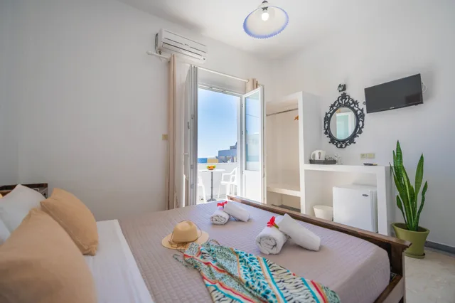 غرفة قياسية بسرير مزدوج بشرفة، Join Us Low Cost Rooms 6/9