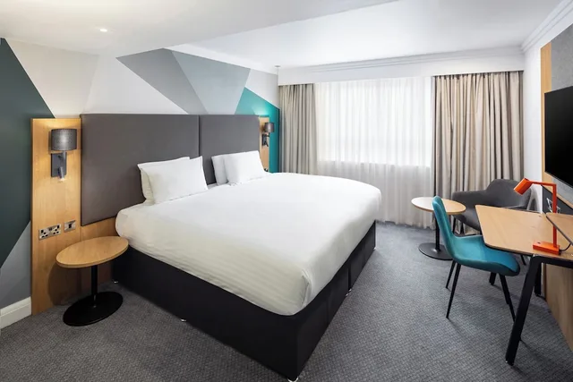غرفة بريميوم بسرير كينج، Holiday Inn Aylesbury 6/8