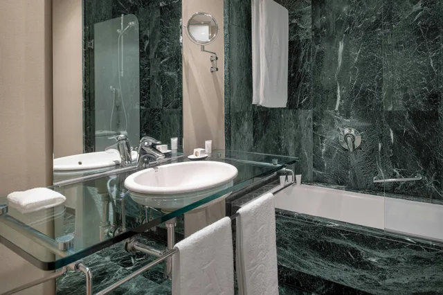 غرفة، Ac Hotel Malaga Palacio By Marriott 4/4
