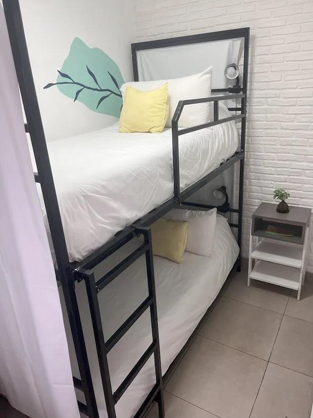 Compact, Twin Beds, Bunk Bed, Private Bathroom، Socialtel Salta Argentina 5/8