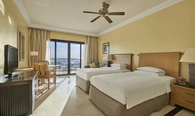 Room, King Bed, Sea Front, Park Regency Sharm El Sheikh 2/8