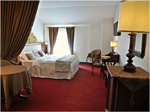 جناح جونيور، Villa Condulmer Hotel 3/3