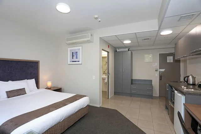 استوديو بسرير كوين لذوي الإعاقة، Quality Suites Central Square 2/4