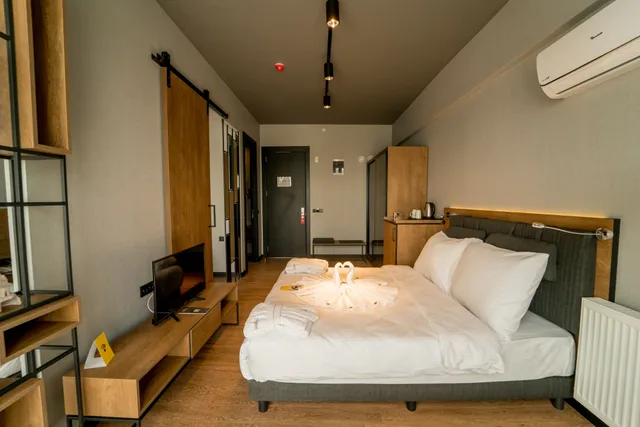 غرفة ديلوكس عائلية بسرير كوين وسريرين منفصلين بإطلالة على الجبل، The Kayseri Loft Hotel 1/6