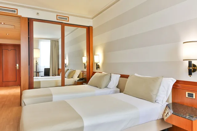 غرفة كلاسيكية بسريرين منفصلين، Hotel Leon d Oro 3/6