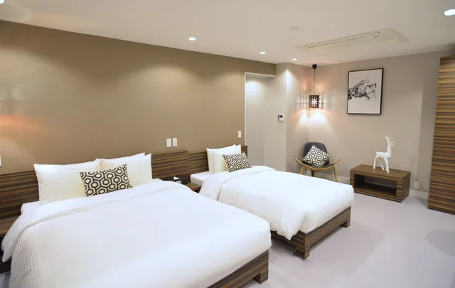 غرفة قياسية بسرير كوين وسرير فردي في المبنى الرئيسي، Hotel 88 Shinsaibashi 5/10