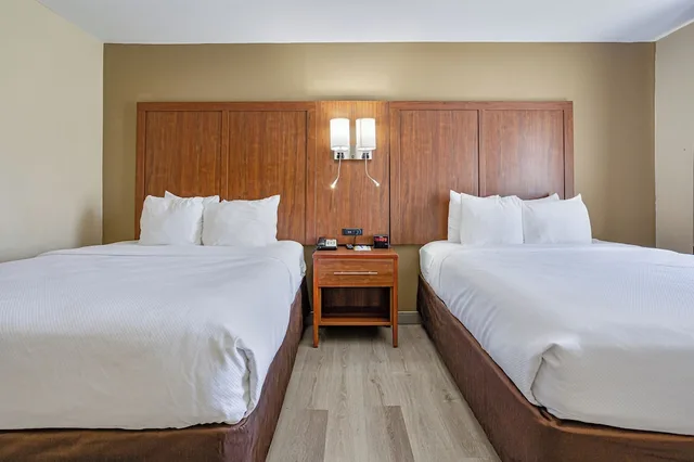 Upgrade, Suite, 2 Queen Beds, Sofa، Comfort Inn and Suites Montgomery East Carmichael Rd 3/10