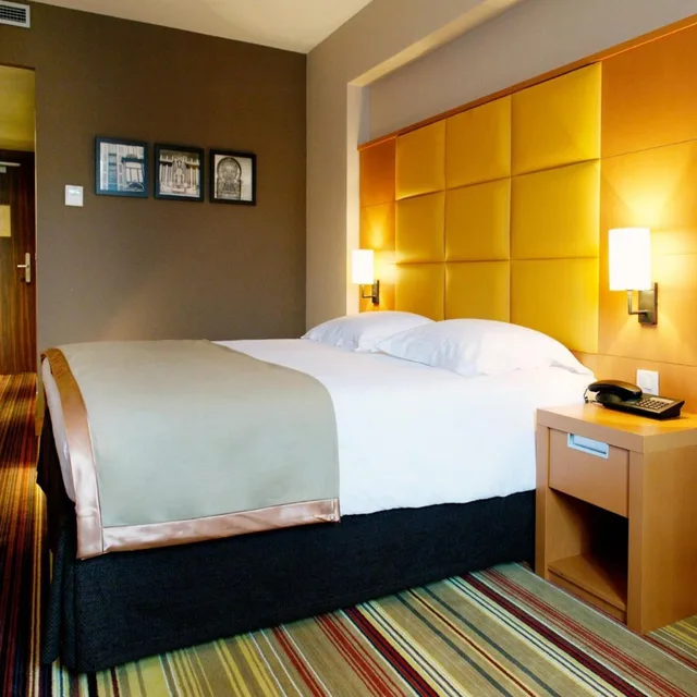 Business, Double Bed, New Hotel Charlemagne 3/6