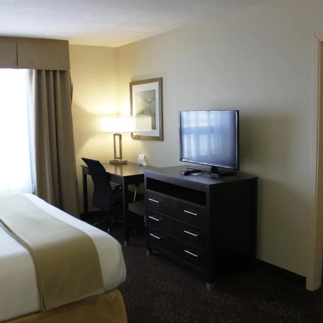 جناح بسريرين، HOLIDAY INN EXPRESS YORKTON EAST 2/2