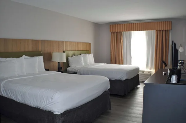 غرفة بسريرين كوين، Country Inn & Suites by Radisson, Topeka West, KS 6/7