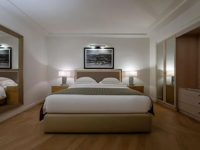 جناح جونيور بسرير كينج، Movenpick Hotel Beirut 2/6