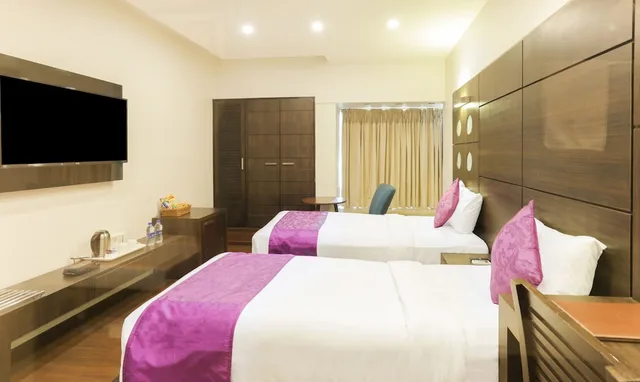 غرفة ديلوكس بسرير مزدوج، Comfort Inn Metropolis Mumbai 8/10
